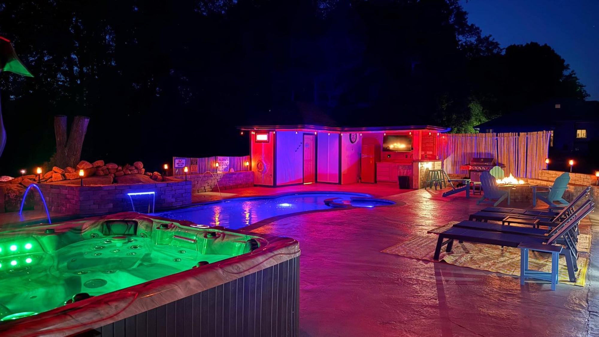 H2Oasis Incredible Pool Retreat With Mountains Views! Vila Sevierville Exterior foto