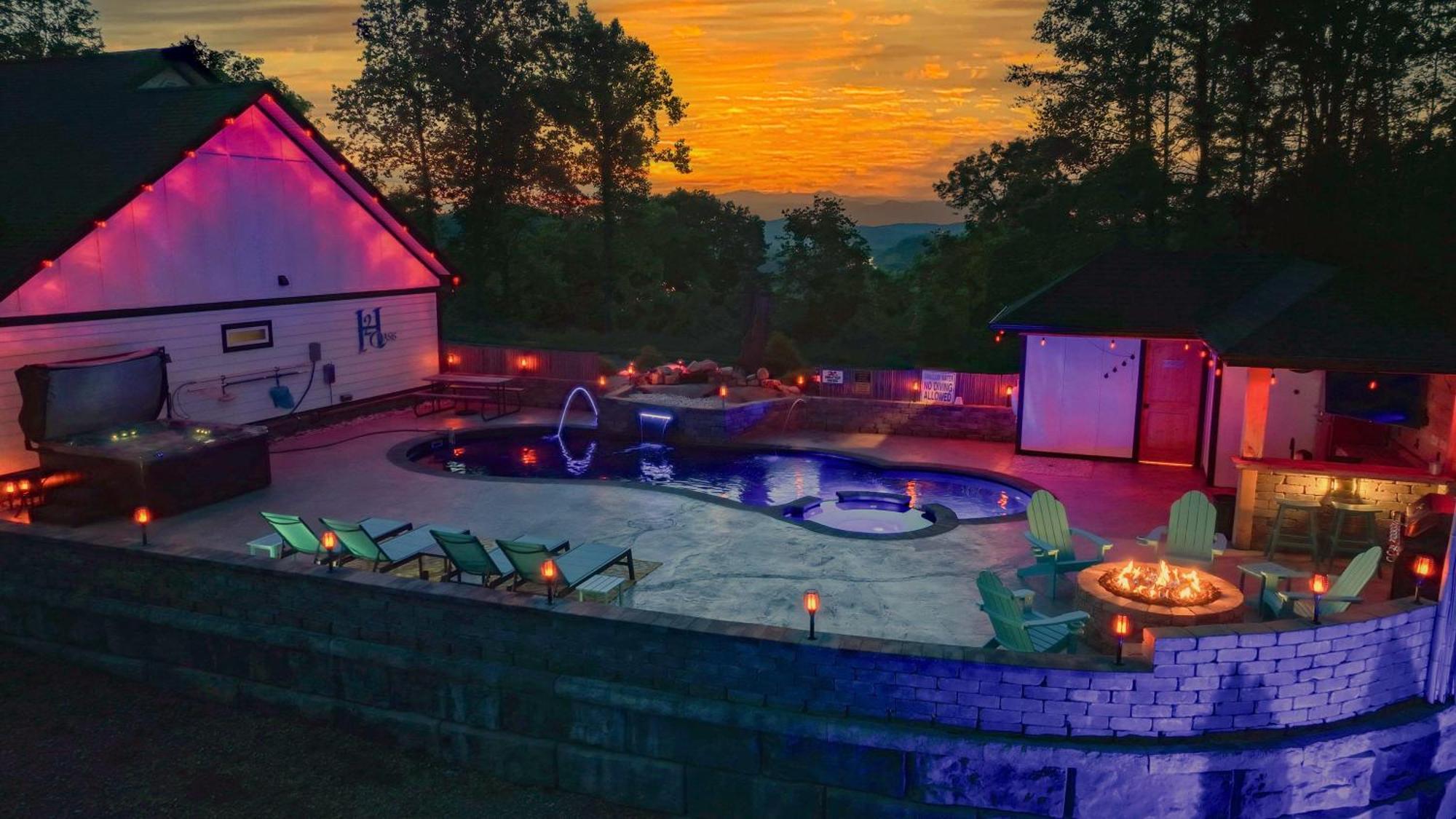 H2Oasis Incredible Pool Retreat With Mountains Views! Vila Sevierville Exterior foto