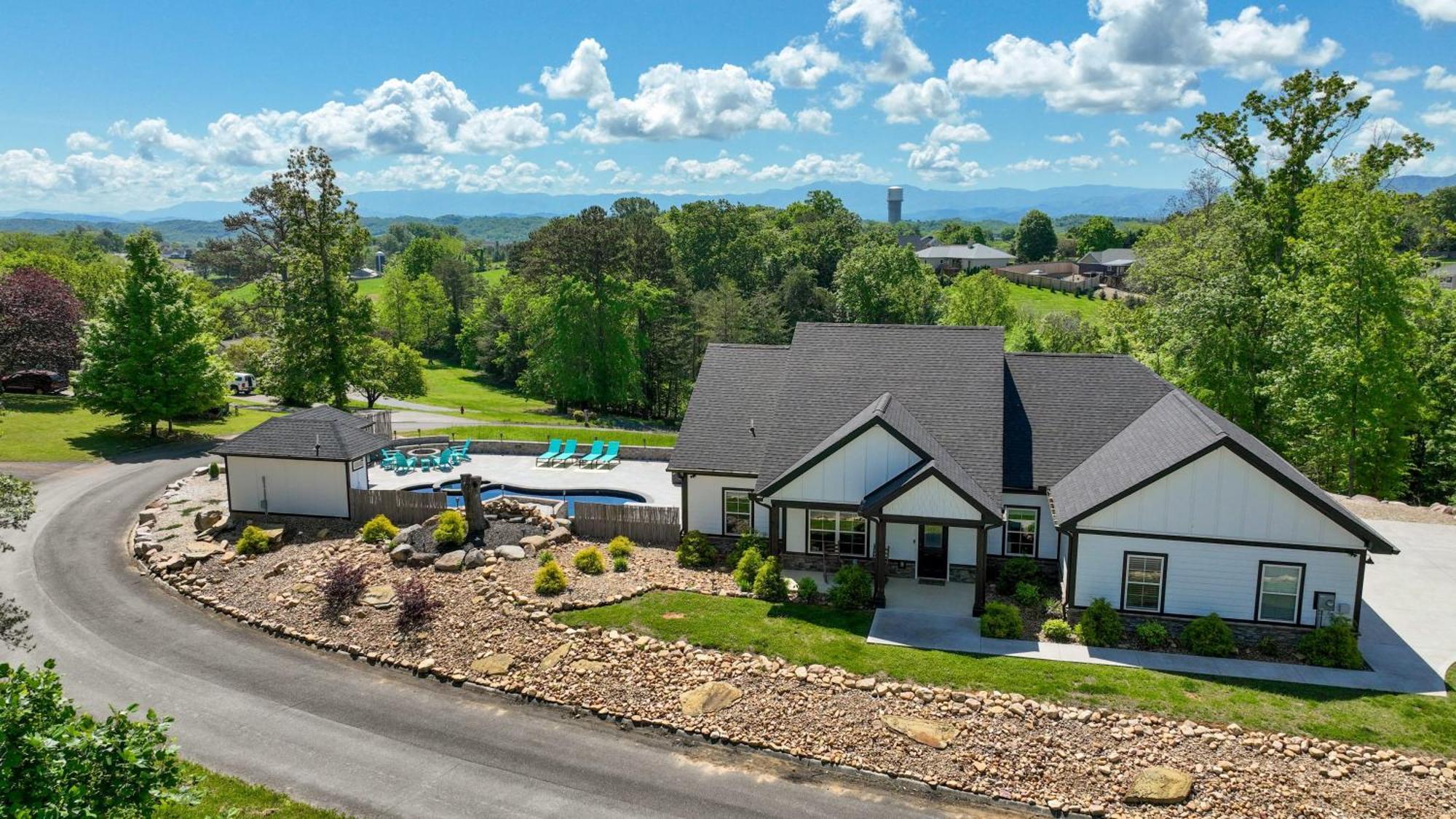 H2Oasis Incredible Pool Retreat With Mountains Views! Vila Sevierville Exterior foto